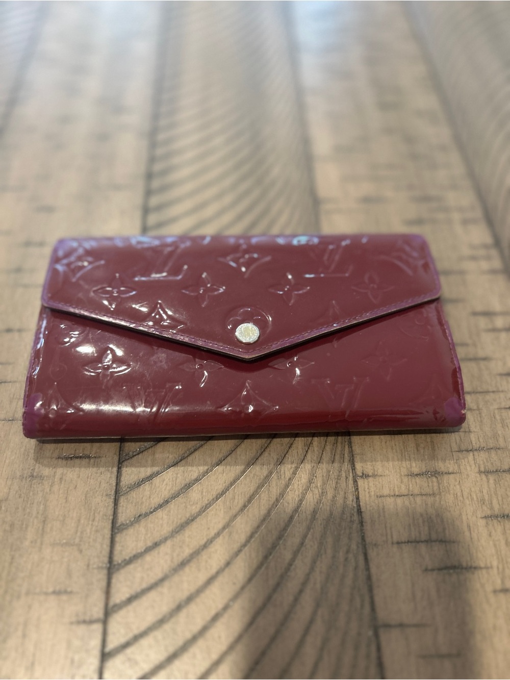 Louis Vuitton Vernis Envelope Wallet - Bordeaux Patent